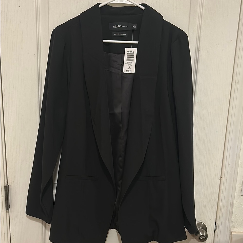 Studio Women's Black Blazer